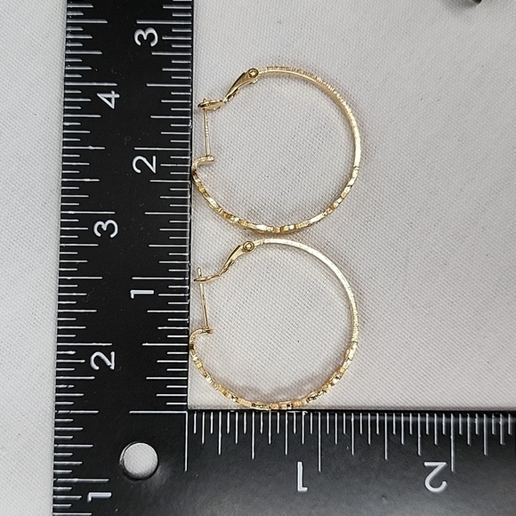 Gold Fulled Heart Hoop Earrings New - Picture 11 of 11
